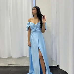 Abito elegante con spacco