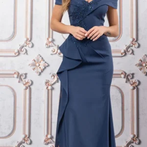 Abito con scollo omerale