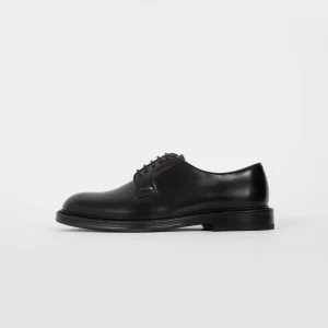 Stringata in Pelle - Nero