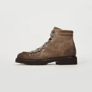 Stivaletti Tracking in camoscio - Tortora