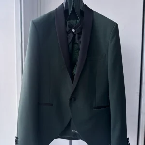 Smoking con panciotto